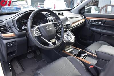 2020 Honda CR-V Hybrid Touring  AWD 4dr SUV**BY APPOINTMENT ONLY**Back-Up Camera! Park Assist! Bluetooth! GPS Nav! Heated Leather Seats! QI Wireless Charger! Power Liftgate! - Photo 3 - Portland, OR 97266