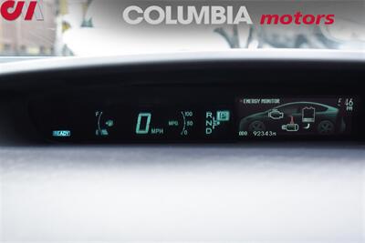 2012 Toyota Prius Three 4dr Hatchback 44 City MPG! 40 Hwy MPG! Back Up Camera! Bluetooth w/Voice Activation! EV, ECO, PWR Modes! Foglights! - Photo 15 - Portland, OR 97266