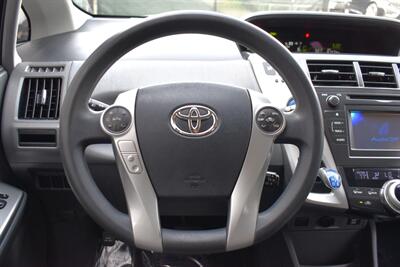 2012 Toyota Prius v Two 4dr Wagon! 44 City MPG! 40 Hwy MPG! EV/ECO/PWR Modes! Back Up Camera! Bluetooth Connectivity! - Photo 13 - Portland, OR 97266