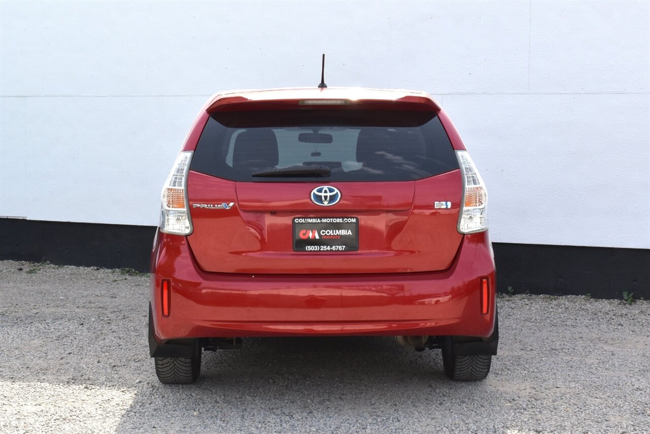 2012 Toyota Prius v Two 4dr Wagon! 44 City MPG! 40 Hwy MPG! EV/ECO/PWR Modes! Back Up Camera! Bluetooth Connectivity! - Photo 4 - Portland, OR 97266