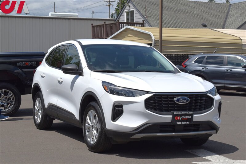 2023 Ford Escape Active  AWD 4dr SUV! Back Up Cam! Blind Spot Monitor! Apple CarPlay! Android Auto! Powered Liftgate! Sport & Eco Modes!