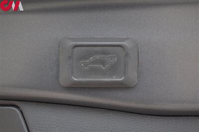 2021 Toyota RAV4 Hybrid XLE AWD 4dr SUV**BY APPOINTMENT ONLY**Back-Up Cam! Blind Spot Monitor! Adaptive Cruise Control! Bluetooth! 5 Drive Modes! Heated Seats! Sunroof! Power Liftgate! - Photo 30 - Portland, OR 97266