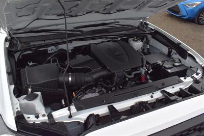 2023 Toyota Tacoma TRD Off-Road  4x4 4dr Double Cab!**APPOINTMENT ONLY** 5ft Short Bed! Toyota Safety Sense! Adaptive Cruise Control! Lane Departure Alert! Pre-Collision System w/ Pedestrian Detection! Backup Camera! Bluetooth! - Photo 28 - Portland, OR 97266