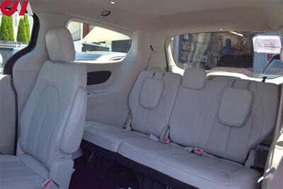 2021 Chrysler Voyager LXi  4dr Mini-Van! ParkView Back-Up Camera! Bluetooth & USB/AUX! Powered Sliding Doors! Leather Seats! Roof-Rack! - Photo 24 - Portland, OR 97266
