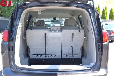 2021 Chrysler Voyager LXi  4dr Mini-Van! ParkView Back-Up Camera! Bluetooth & USB/AUX! Powered Sliding Doors! Leather Seats! Roof-Rack! - Photo 28 - Portland, OR 97266