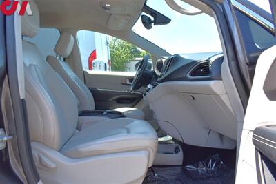 2021 Chrysler Voyager LXi  4dr Mini-Van! ParkView Back-Up Camera! Bluetooth & USB/AUX! Powered Sliding Doors! Leather Seats! Roof-Rack! - Photo 27 - Portland, OR 97266