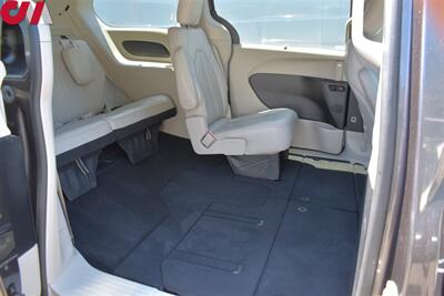 2021 Chrysler Voyager LXi  4dr Mini-Van! ParkView Back-Up Camera! Bluetooth & USB/AUX! Powered Sliding Doors! Leather Seats! Roof-Rack! - Photo 26 - Portland, OR 97266