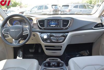 2021 Chrysler Voyager LXi 4dr Mini-Van! ParkView Back-Up Camera! Bluetooth & USB/AUX! Powered Sliding Doors! Leather Seats! Roof-Rack! - Photo 14 - Portland, OR 97266