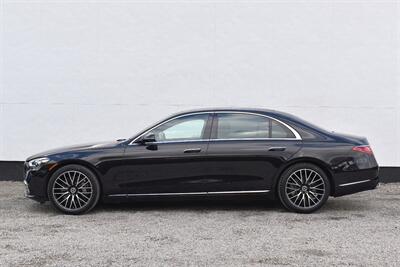 2024 Mercedes-Benz Sedan 4D S500 AWD 3.0L I6 Turbo Hybrid  AWD! AIRMATIC Air Suspension! Adaptive Cruise Control (DISTRONIC)! Lane Assist! Blind Spot Monitoring! 360° Camera! Heated and Ventilated Seats! - Photo 10 - Portland, OR 97266