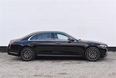 2024 Mercedes-Benz Sedan 4D S500 AWD 3.0L I6 Turbo Hybrid  AWD! AIRMATIC Air Suspension! Adaptive Cruise Control (DISTRONIC)! Lane Assist! Blind Spot Monitoring! 360° Camera! Heated and Ventilated Seats! - Photo 7 - Portland, OR 97266