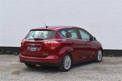 2013 Ford C-MAX Hybrid SEL 4dr Wagon! Hybrid! Up to 40+ MPG! Heated Leather Seats! Bluetooth! SYNC Voice Controls! Push-Button Start! Dual-Zone Climate Control! Power Driver Seat! Sunroof! - Photo 5 - Portland, OR 97266