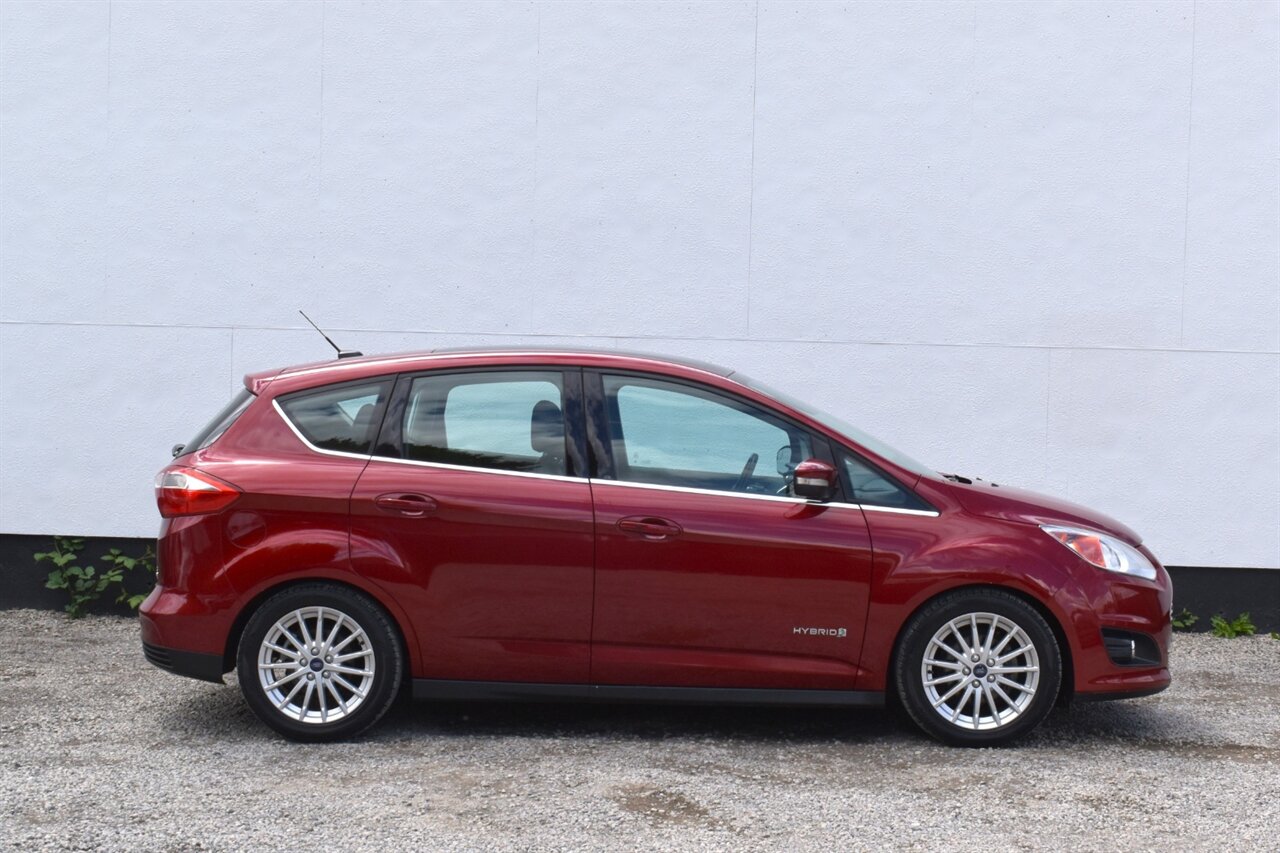 2013 Ford C-MAX Hybrid SEL 4dr Wagon! Hybrid! Up to 40+ MPG! Heated Leather Seats! Bluetooth! SYNC Voice Controls! Push-Button Start! Dual-Zone Climate Control! Power Driver Seat! Sunroof! - Photo 6 - Portland, OR 97266