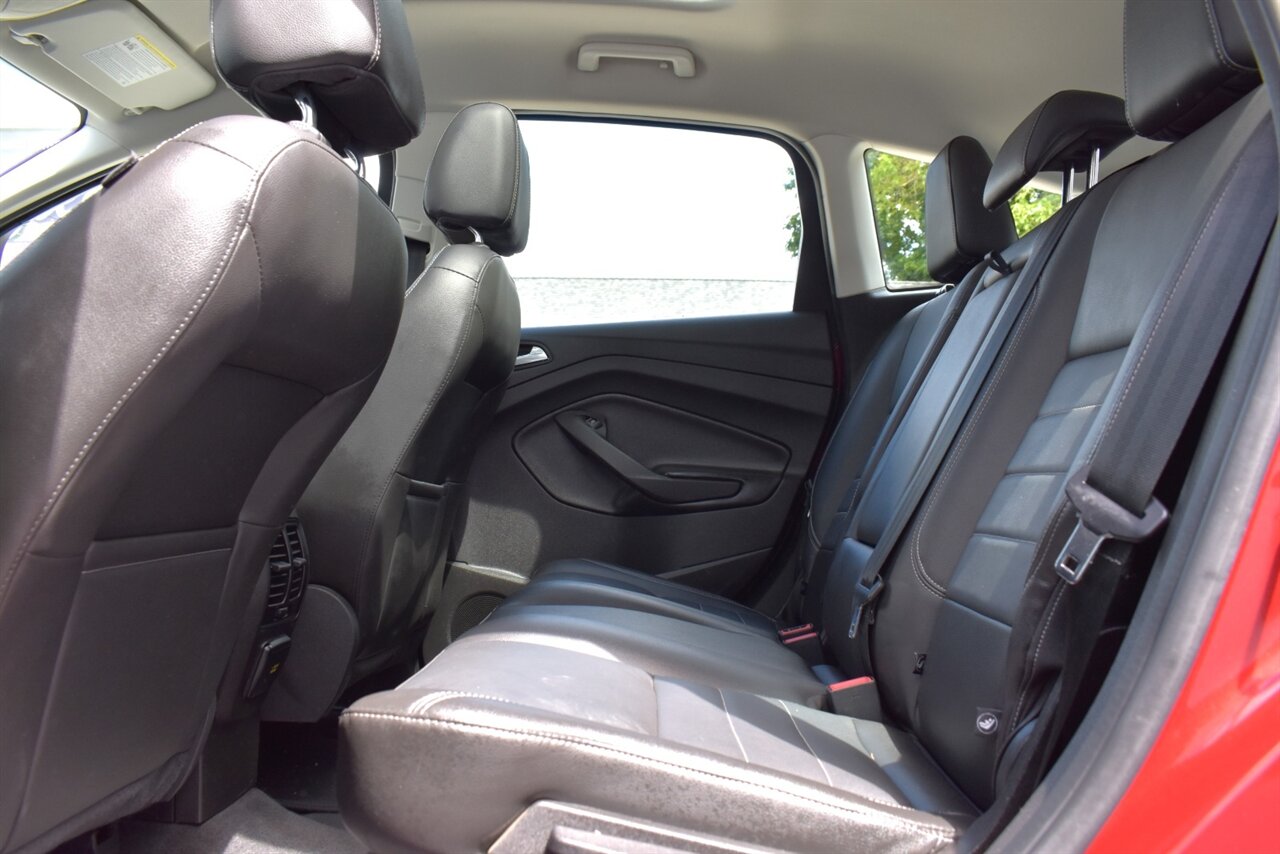 2013 Ford C-MAX Hybrid SEL 4dr Wagon! Hybrid! Up to 40+ MPG! Heated Leather Seats! Bluetooth! SYNC Voice Controls! Push-Button Start! Dual-Zone Climate Control! Power Driver Seat! Sunroof! - Photo 28 - Portland, OR 97266