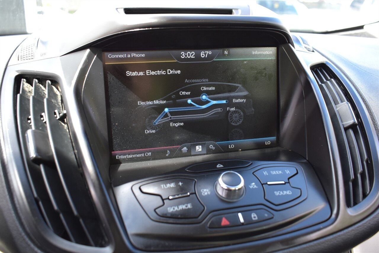 2013 Ford C-MAX Hybrid SEL 4dr Wagon! Hybrid! Up to 40+ MPG! Heated Leather Seats! Bluetooth! SYNC Voice Controls! Push-Button Start! Dual-Zone Climate Control! Power Driver Seat! Sunroof! - Photo 24 - Portland, OR 97266