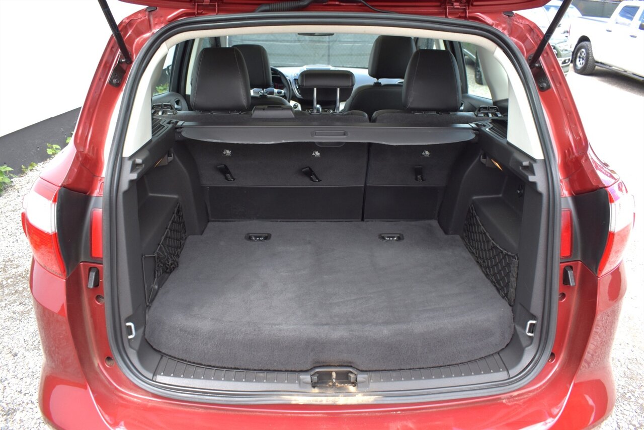 2013 Ford C-MAX Hybrid SEL 4dr Wagon! Hybrid! Up to 40+ MPG! Heated Leather Seats! Bluetooth! SYNC Voice Controls! Push-Button Start! Dual-Zone Climate Control! Power Driver Seat! Sunroof! - Photo 31 - Portland, OR 97266