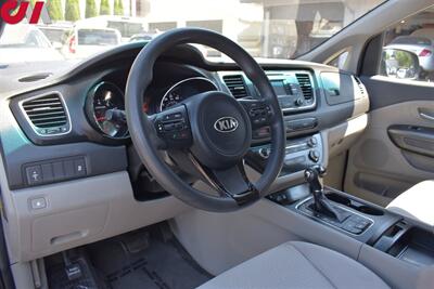 2016 Kia Sedona LX 4dr Mini-Van! ECO Mode! Rear View Camera! Parking Assist! Heated Seats! Bluetooth! Power Sliding Doors! Cruise Control! - Photo 3 - Portland, OR 97266