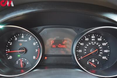 2016 Kia Sedona LX 4dr Mini-Van! ECO Mode! Rear View Camera! Parking Assist! Heated Seats! Bluetooth! Power Sliding Doors! Cruise Control! - Photo 17 - Portland, OR 97266