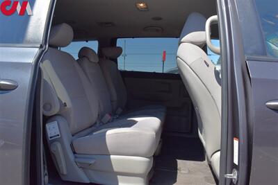2016 Kia Sedona LX  4dr Mini-Van! ECO Mode! Rear View Camera! Parking Assist! Heated Seats! Bluetooth! Power Sliding Doors! Cruise Control! - Photo 27 - Portland, OR 97266