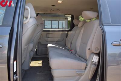 2016 Kia Sedona LX  4dr Mini-Van! ECO Mode! Rear View Camera! Parking Assist! Heated Seats! Bluetooth! Power Sliding Doors! Cruise Control! - Photo 25 - Portland, OR 97266