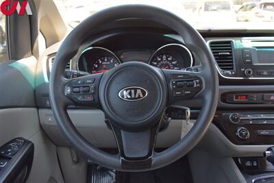 2016 Kia Sedona LX  4dr Mini-Van! ECO Mode! Rear View Camera! Parking Assist! Heated Seats! Bluetooth! Power Sliding Doors! Cruise Control! - Photo 14 - Portland, OR 97266