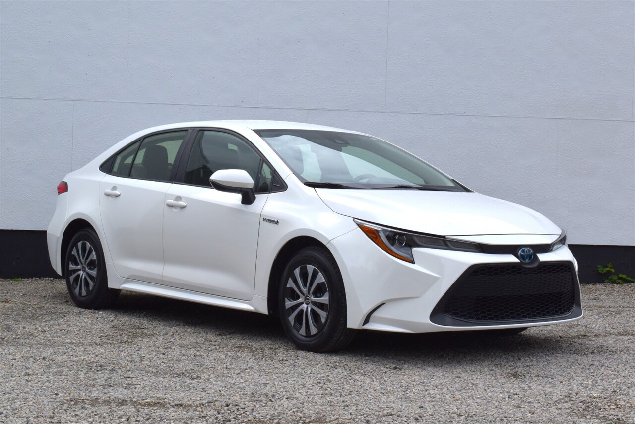 2021 Toyota Corolla Hybrid LE  4dr Sedan! 53 City MPG! 52 Hwy MPG! Toyota Safety Sense 2.0! Back Up Camera! Lane Assist! Blind Spot Monitor! Apple CarPlay & Android Auto! EV/ECo/Sport Modes! - Photo 1 - Portland, OR 97266