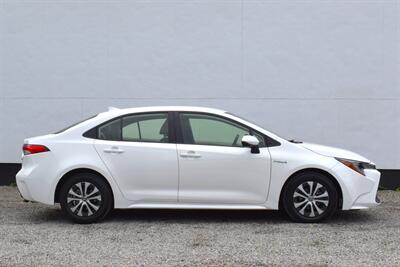 2021 Toyota Corolla Hybrid LE  4dr Sedan! 53 City MPG! 52 Hwy MPG! Toyota Safety Sense 2.0! Back Up Camera! Lane Assist! Blind Spot Monitor! Apple CarPlay & Android Auto! EV/ECo/Sport Modes! - Photo 6 - Portland, OR 97266