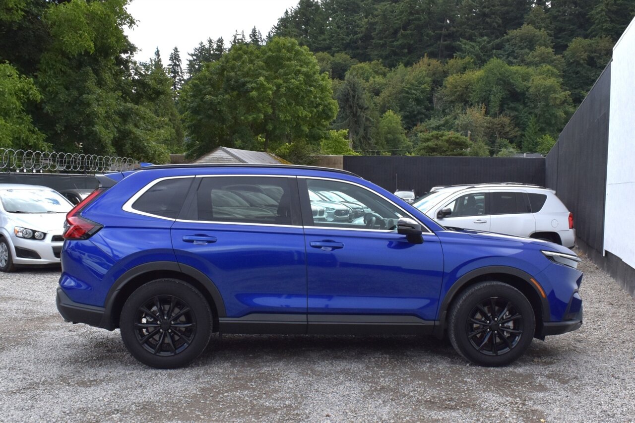 2024 Honda CR-V Hybrid Sport-L AWD 4dr SUV**BY APPOINTMENT ONLY** Back Up Camera! Blind Spot Monitor! Collision Mitigation! Econ/Snow/Sport Drive Modes! Heated Leather Seats! Bluetooth Connectivity! - Photo 8 - Portland, OR 97266