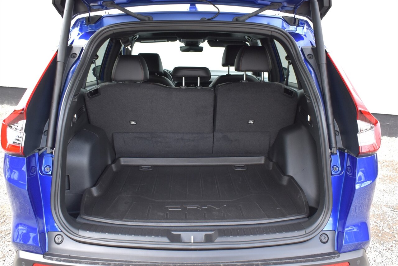 2024 Honda CR-V Hybrid Sport-L AWD 4dr SUV**BY APPOINTMENT ONLY** Back Up Camera! Blind Spot Monitor! Collision Mitigation! Econ/Snow/Sport Drive Modes! Heated Leather Seats! Bluetooth Connectivity! - Photo 9 - Portland, OR 97266