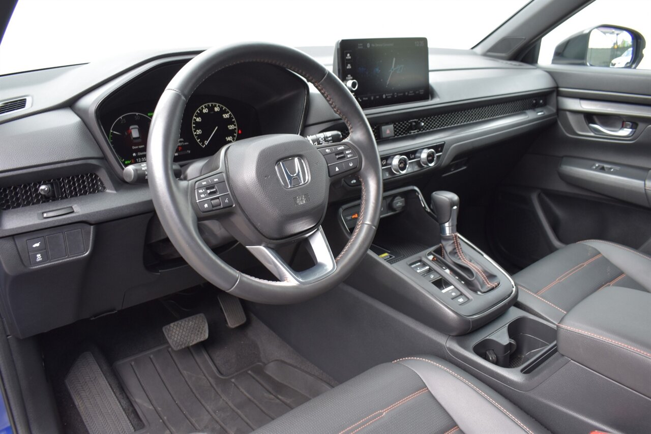 2024 Honda CR-V Hybrid Sport-L AWD 4dr SUV**BY APPOINTMENT ONLY** Back Up Camera! Blind Spot Monitor! Collision Mitigation! Econ/Snow/Sport Drive Modes! Heated Leather Seats! Bluetooth Connectivity! - Photo 13 - Portland, OR 97266