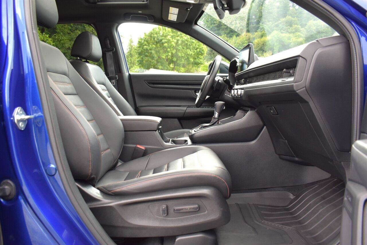 2024 Honda CR-V Hybrid Sport-L AWD 4dr SUV**BY APPOINTMENT ONLY** Back Up Camera! Blind Spot Monitor! Collision Mitigation! Econ/Snow/Sport Drive Modes! Heated Leather Seats! Bluetooth Connectivity! - Photo 18 - Portland, OR 97266