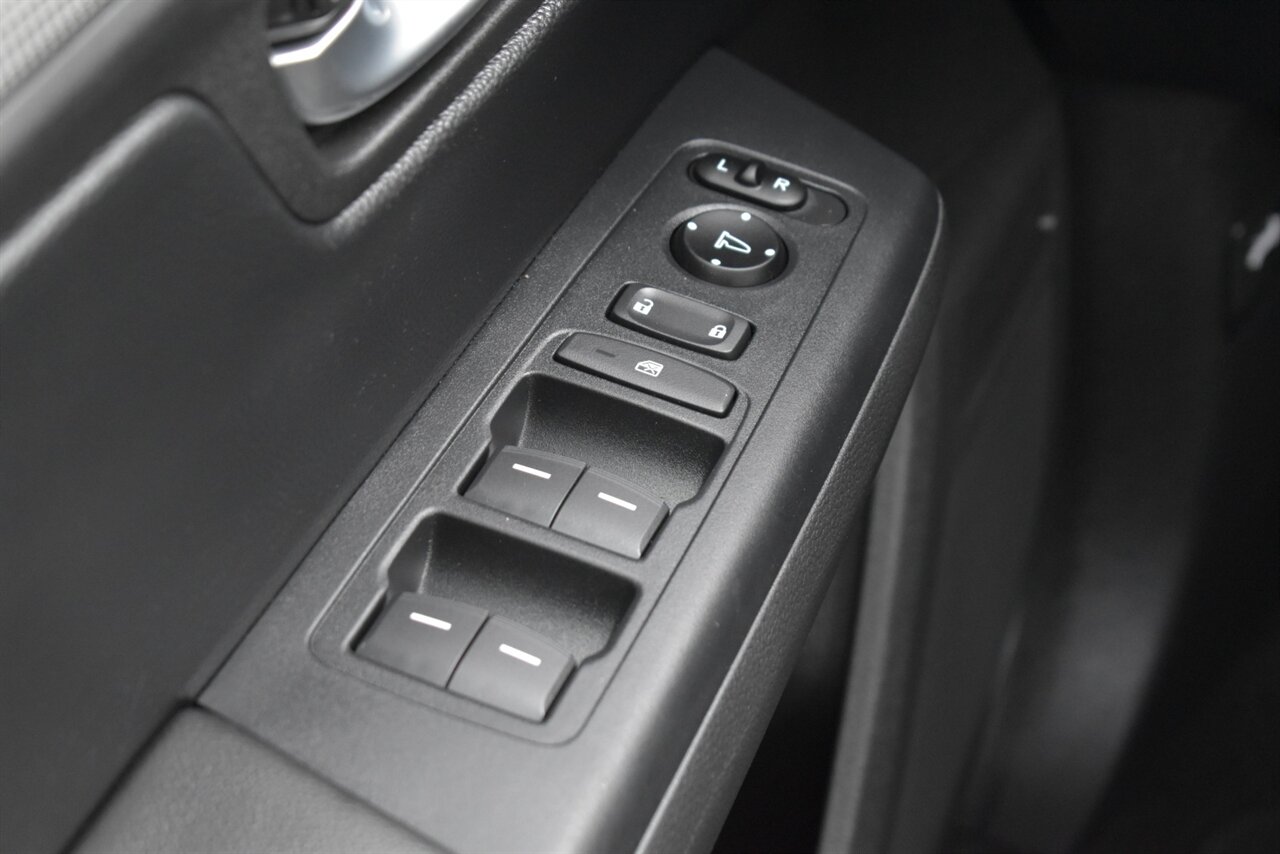 2024 Honda CR-V Hybrid Sport-L AWD 4dr SUV**BY APPOINTMENT ONLY** Back Up Camera! Blind Spot Monitor! Collision Mitigation! Econ/Snow/Sport Drive Modes! Heated Leather Seats! Bluetooth Connectivity! - Photo 24 - Portland, OR 97266