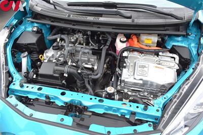 2018 Toyota Prius c Four  4dr Hatchback! 48 City MPG! 43 Hwy MPG! Back Up Cam! Navi! Lane Assist! Pre-Collision Sys! EV/ECO Modes! Heated Leather Seats! - Photo 33 - Portland, OR 97266
