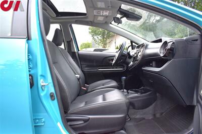 2018 Toyota Prius c Four  4dr Hatchback! 48 City MPG! 43 Hwy MPG! Back Up Cam! Navi! Lane Assist! Pre-Collision Sys! EV/ECO Modes! Heated Leather Seats! - Photo 27 - Portland, OR 97266