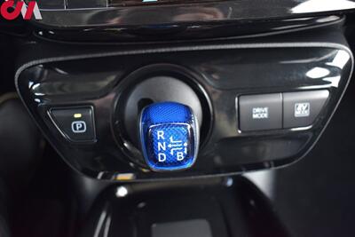 2022 Toyota Prius XLE 4dr Hatchback 51 City MPG! 47 Hwy MPG! Heated Leather Seats! Qi (wireless phone) Charging Station! EV, ECO, & POWER Modes! Back Up Camera! Bluetooth w/Voice Activation - Photo 25 - Portland, OR 97266