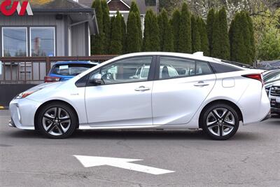 2022 Toyota Prius XLE 4dr Hatchback 51 City MPG! 47 Hwy MPG! Heated Leather Seats! Qi (wireless phone) Charging Station! EV, ECO, & POWER Modes! Back Up Camera! Bluetooth w/Voice Activation - Photo 9 - Portland, OR 97266