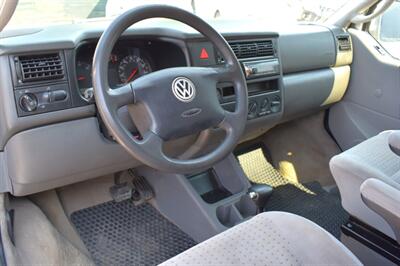 2002 Volkswagen EuroVan MV 3dr Mini-Van**BY APPOINTMENT ONLY**Tow-Hitch! Heated Seats! Roof-Rack! Top Roof Camper! Dinette Layout! Fold out Table! Folding Bench Bed! - Photo 3 - Portland, OR 97266