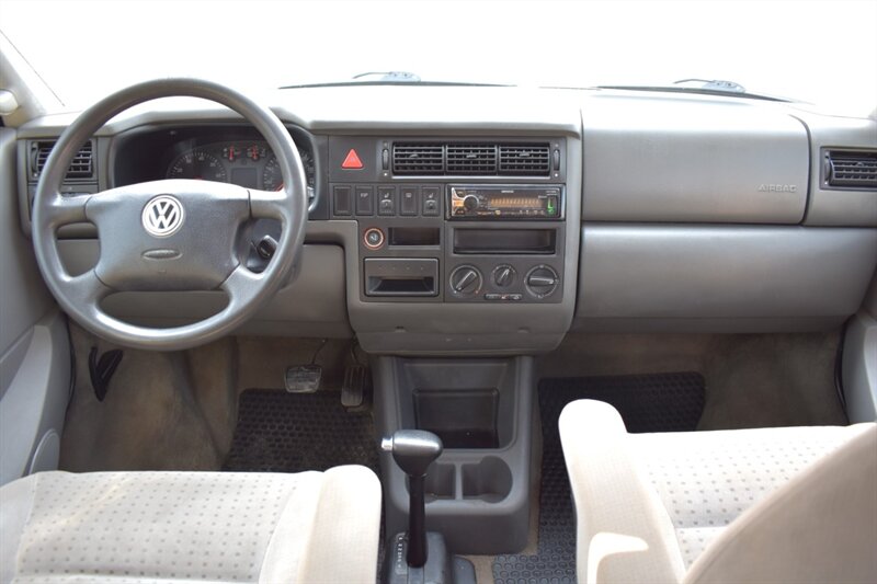 2002 Volkswagen EuroVan MV 3dr Mini-Van**BY APPOINTMENT ONLY**Tow-Hitch! Heated Seats! Roof-Rack! Top Roof Camper! Dinette Layout! Fold out Table! Folding Bench Bed! - Photo 12 - Portland, OR 97266