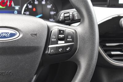 2022 Ford Escape Hybrid SE  AWD 4dr SUV!Adaptive Cruise Control! Lane Keeping System! Pre-Collision Assist w/ Automatic Emergency Braking! Blind Spot Monitoring! Rear Cross-Traffic Alert! - Photo 15 - Portland, OR 97266