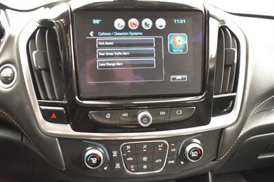 2019 Chevrolet Traverse LT Cloth 4x4 4dr SUV! 3rd Row Seating! Lane Assist! Park Assist! Back Up Camera! Selectable AWD Drive Modes! Heated Seats! Apple CarPlay & Android Auto! Touchscreen Infotainment! Bluetooth! - Photo 20 - Portland, OR 97266