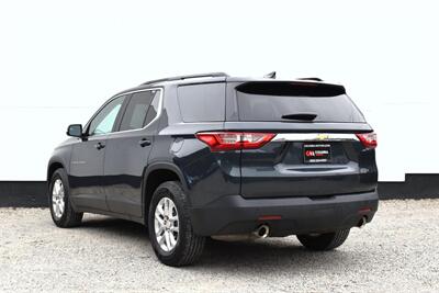 2019 Chevrolet Traverse LT Cloth 4x4 4dr SUV! 3rd Row Seating! Lane Assist! Park Assist! Back Up Camera! Selectable AWD Drive Modes! Heated Seats! Apple CarPlay & Android Auto! Touchscreen Infotainment! Bluetooth! - Photo 2 - Portland, OR 97266