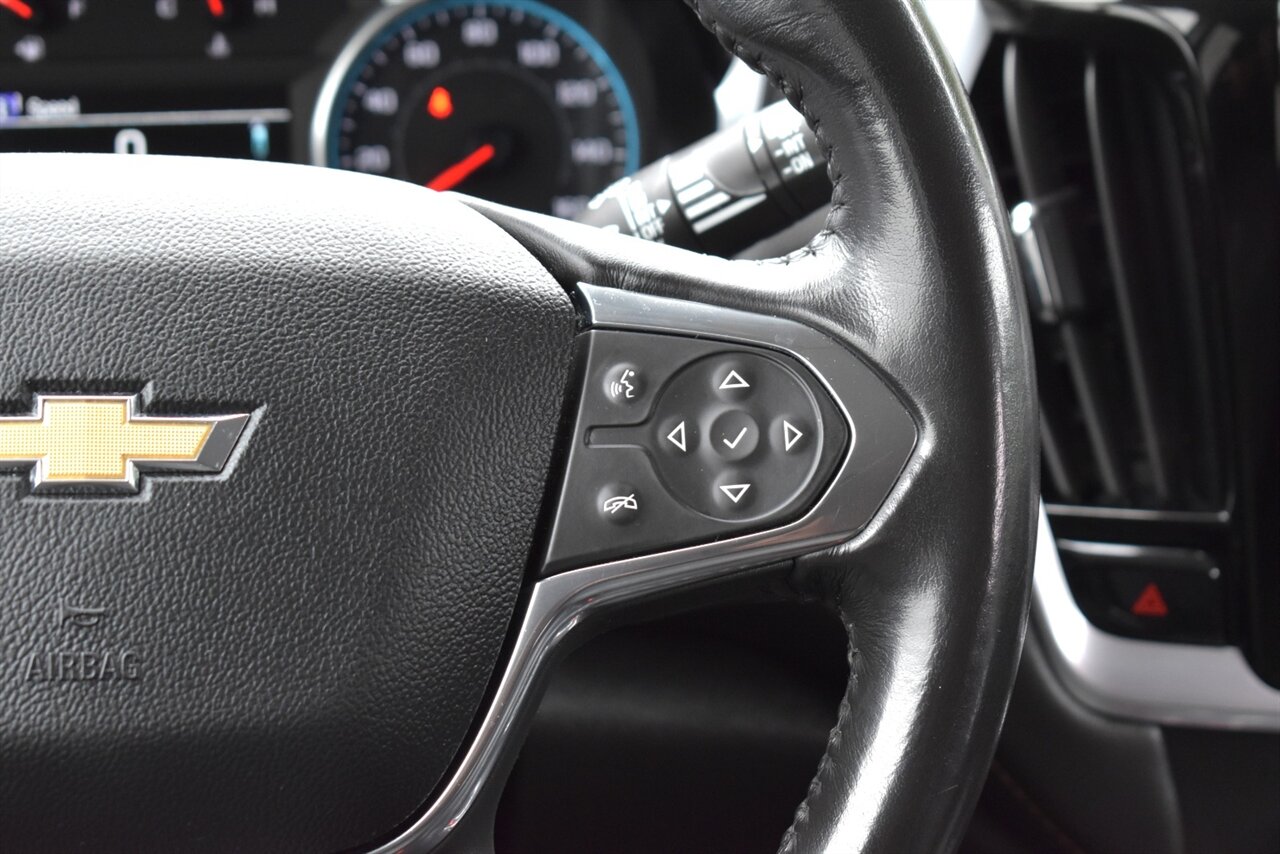2019 Chevrolet Traverse LT Cloth 4x4 4dr SUV! 3rd Row Seating! Lane Assist! Park Assist! Back Up Camera! Selectable AWD Drive Modes! Heated Seats! Apple CarPlay & Android Auto! Touchscreen Infotainment! Bluetooth! - Photo 16 - Portland, OR 97266