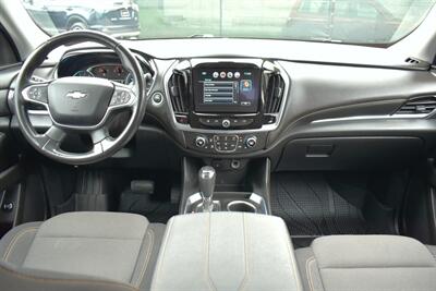 2019 Chevrolet Traverse LT Cloth 4x4 4dr SUV! 3rd Row Seating! Lane Assist! Park Assist! Back Up Camera! Selectable AWD Drive Modes! Heated Seats! Apple CarPlay & Android Auto! Touchscreen Infotainment! Bluetooth! - Photo 13 - Portland, OR 97266