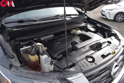 2019 Nissan Pathfinder S  4x4 4dr SUV! Back-Up Cam! Park Assist! Bluetooth w/ Steering Wheel Controls! Tow Mode! Roof Rack! - Photo 26 - Portland, OR 97266