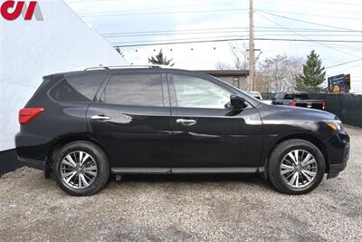2019 Nissan Pathfinder S  4x4 4dr SUV! Back-Up Cam! Park Assist! Bluetooth w/ Steering Wheel Controls! Tow Mode! Roof Rack! - Photo 6 - Portland, OR 97266