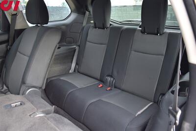 2019 Nissan Pathfinder S  4x4 4dr SUV! Back-Up Cam! Park Assist! Bluetooth w/ Steering Wheel Controls! Tow Mode! Roof Rack! - Photo 23 - Portland, OR 97266