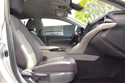 2021 Toyota Camry Hybrid LE Sedan  4dr! 51 City MPG! 53 Hwy MPG! Back Up Camera! Adaptive Cruise Control! Lane Keep Assist! Apple CarPlay & Android Auto! Backup Camera! Eco & Sport Mode! - Photo 27 - Portland, OR 97266