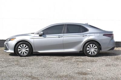 2021 Toyota Camry Hybrid LE Sedan  4dr! Excellent MPG! Adaptive Cruise Control! Lane Keep Assist! Apple CarPlay & Android Auto! Backup Camera! - Photo 9 - Portland, OR 97266