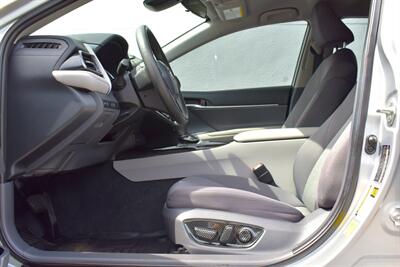 2021 Toyota Camry Hybrid LE Sedan  4dr! 51 City MPG! 53 Hwy MPG! Back Up Camera! Adaptive Cruise Control! Lane Keep Assist! Apple CarPlay & Android Auto! Backup Camera! Eco & Sport Mode! - Photo 10 - Portland, OR 97266