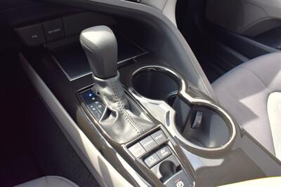 2021 Toyota Camry Hybrid LE Sedan  4dr! 51 City MPG! 53 Hwy MPG! Back Up Camera! Adaptive Cruise Control! Lane Keep Assist! Apple CarPlay & Android Auto! Backup Camera! Eco & Sport Mode! - Photo 24 - Portland, OR 97266