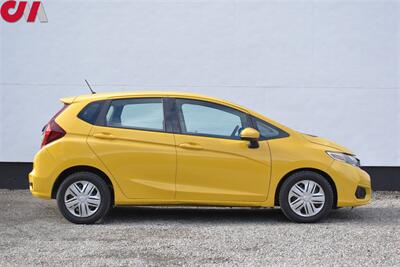 2018 Honda Fit LX  4dr Hatchback CVT! 33 City MPG! 40 Hwy MPG! Eco Drive Mode! Back Up Camera! Bluetooth! Cruise Control! Traction Control! - Photo 6 - Portland, OR 97266